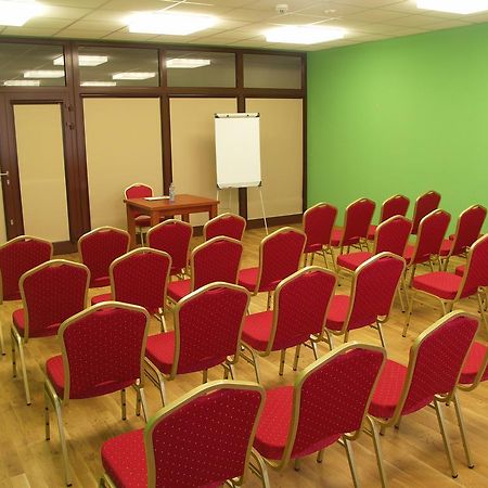 Ckm Centrum Konferencyjne Mazowsze Otrębusy 外观 照片