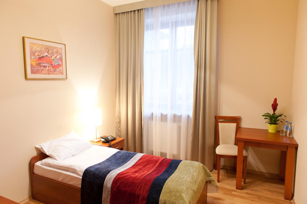 Ckm Centrum Konferencyjne Mazowsze Otrębusy 客房 照片