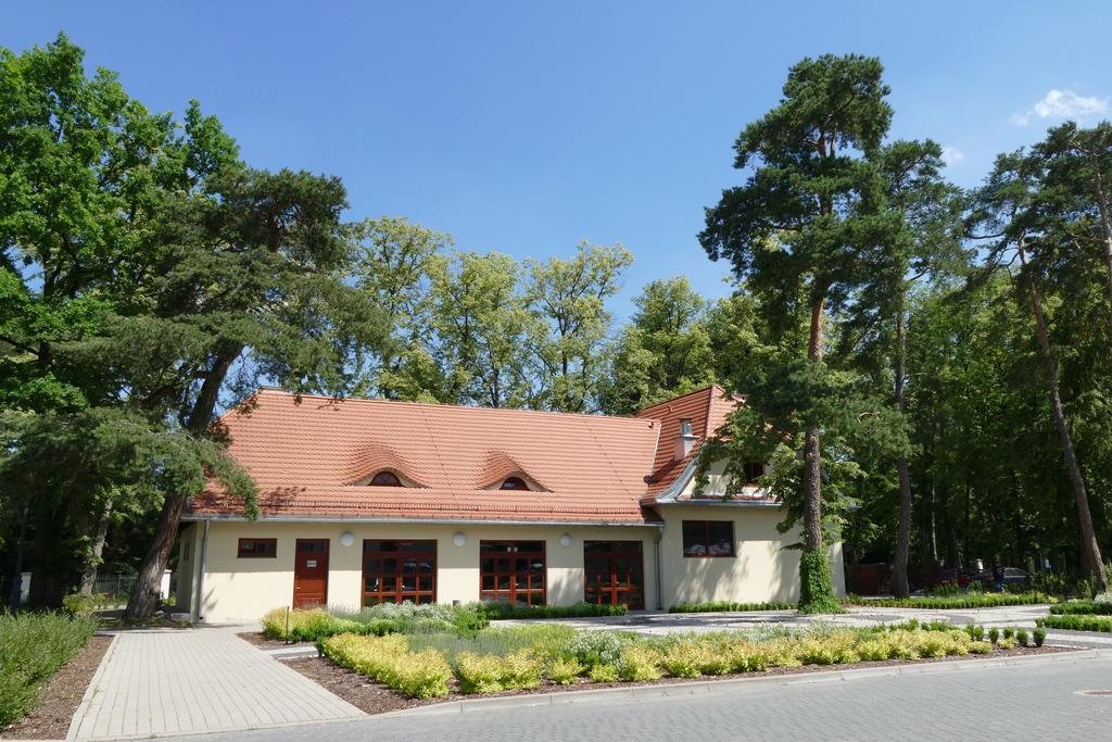 Ckm Centrum Konferencyjne Mazowsze Otrębusy 外观 照片