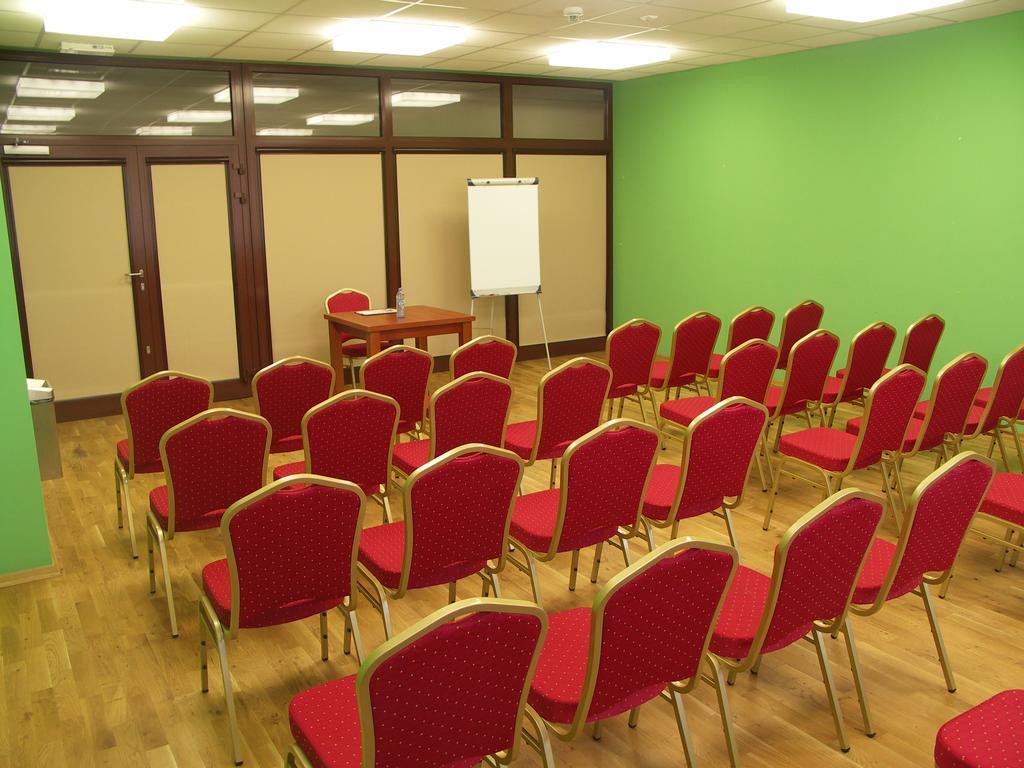 Ckm Centrum Konferencyjne Mazowsze Otrębusy 外观 照片