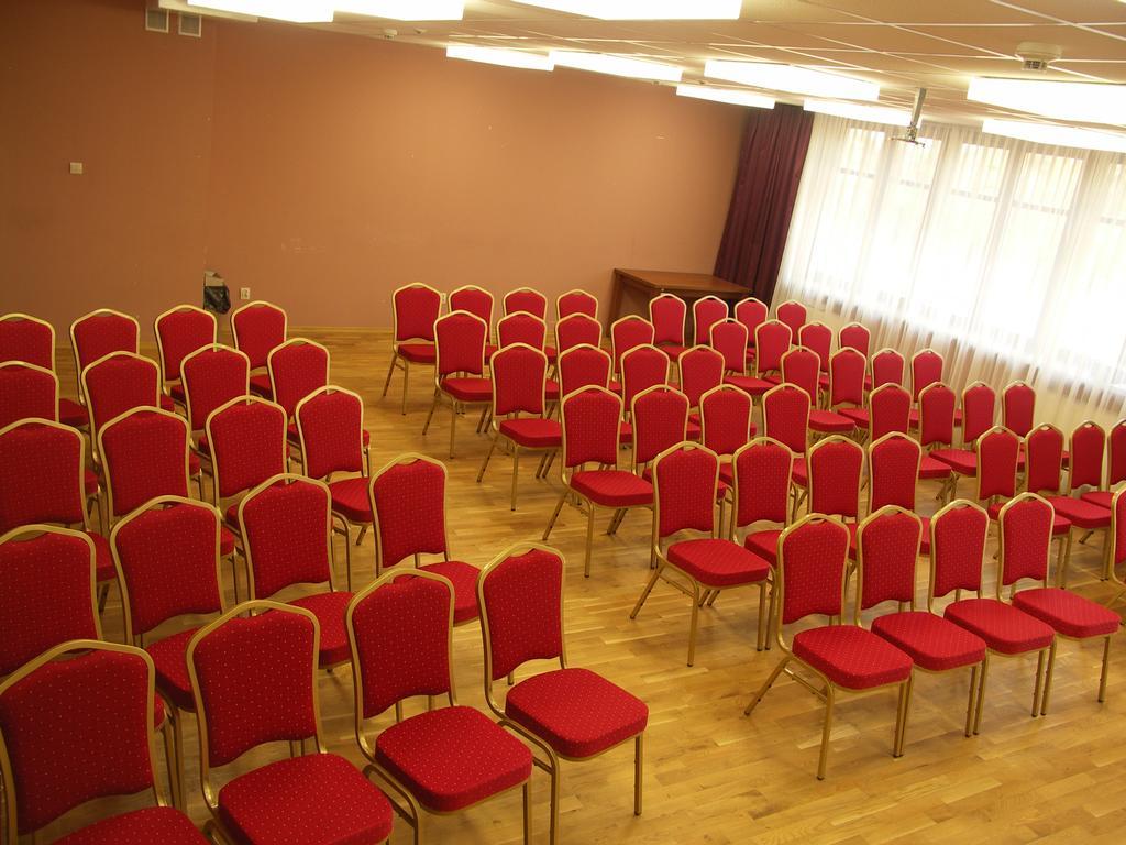 Ckm Centrum Konferencyjne Mazowsze Otrębusy 外观 照片